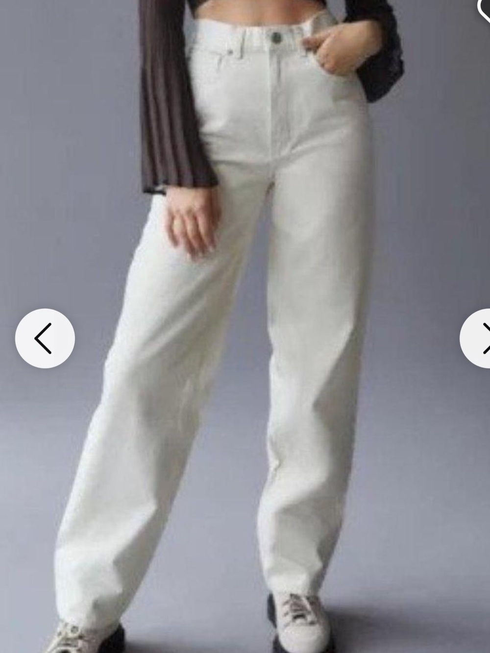 BDG Off-White High-Rise Baggy Jeans Size 26